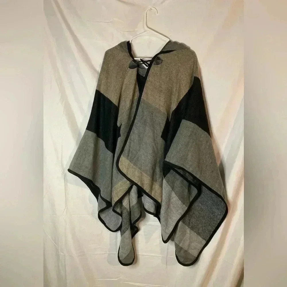Lane Bryant one‎ size poncho